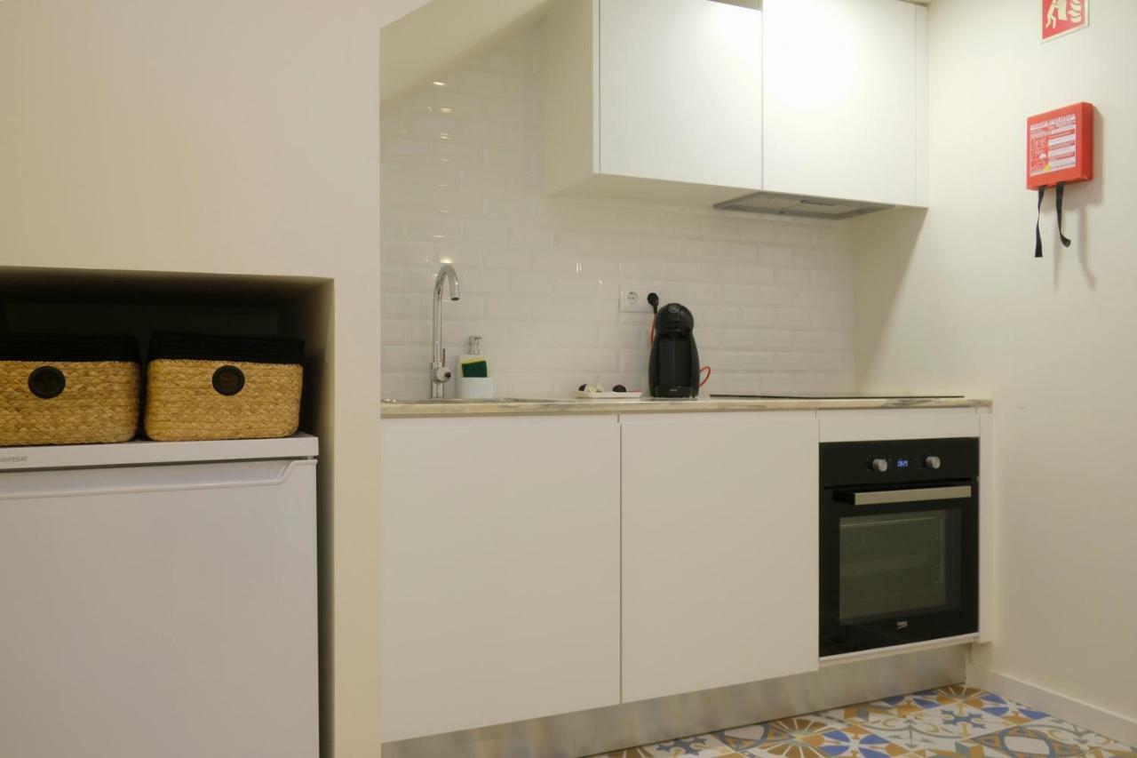 Oporto Wall Apartments ภายนอก รูปภาพ