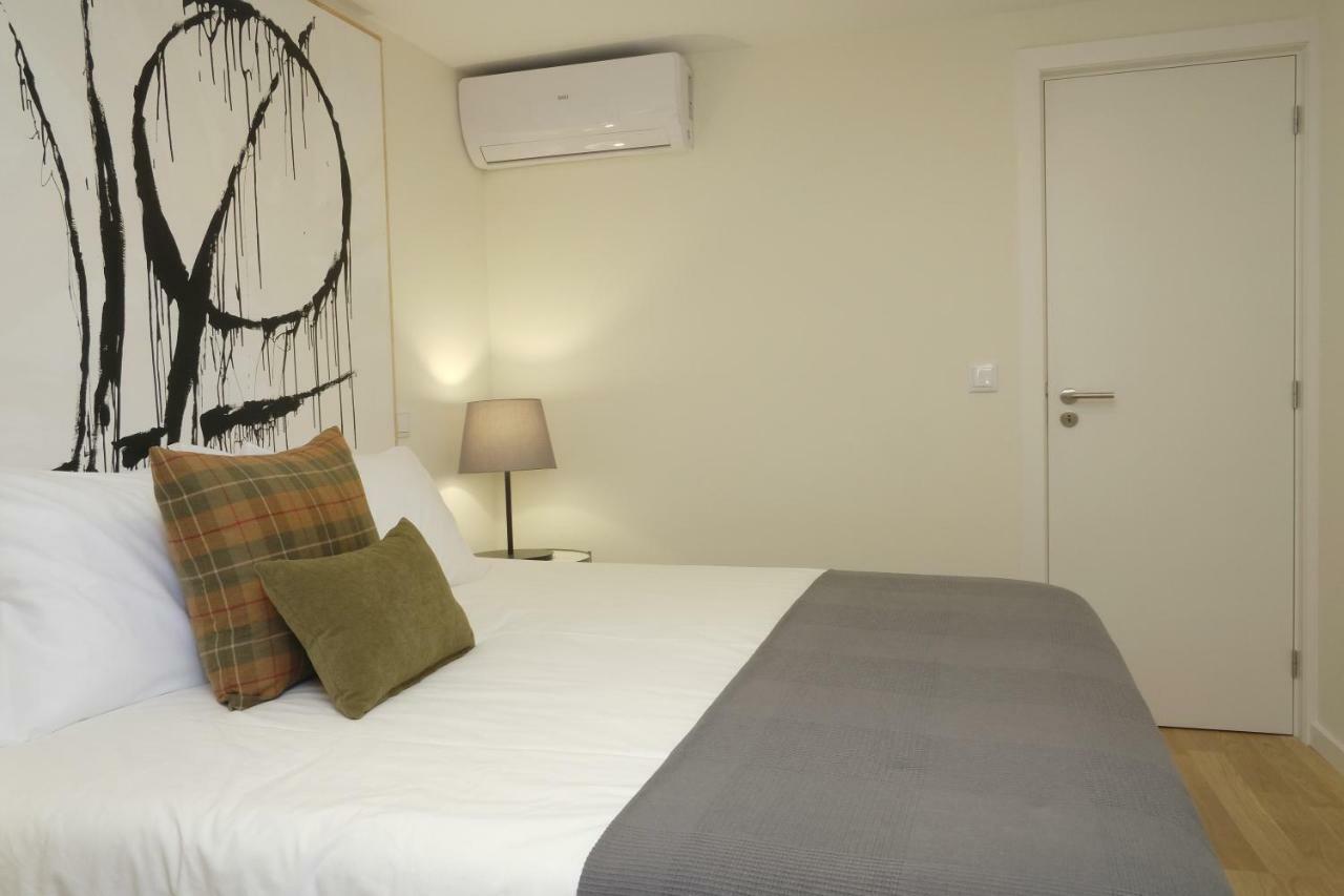 Oporto Wall Apartments ภายนอก รูปภาพ