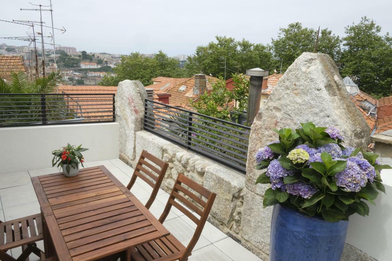 Oporto Wall Apartments ภายนอก รูปภาพ