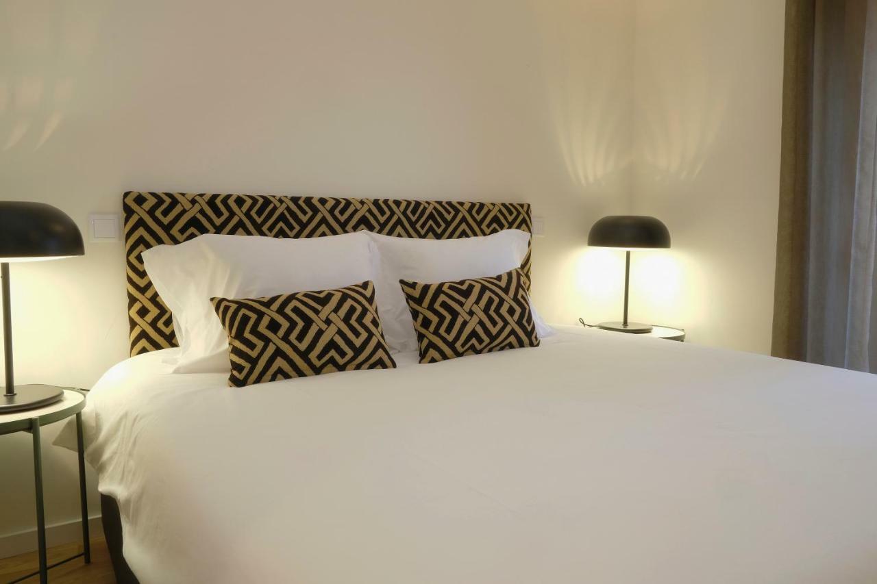 Oporto Wall Apartments ภายนอก รูปภาพ