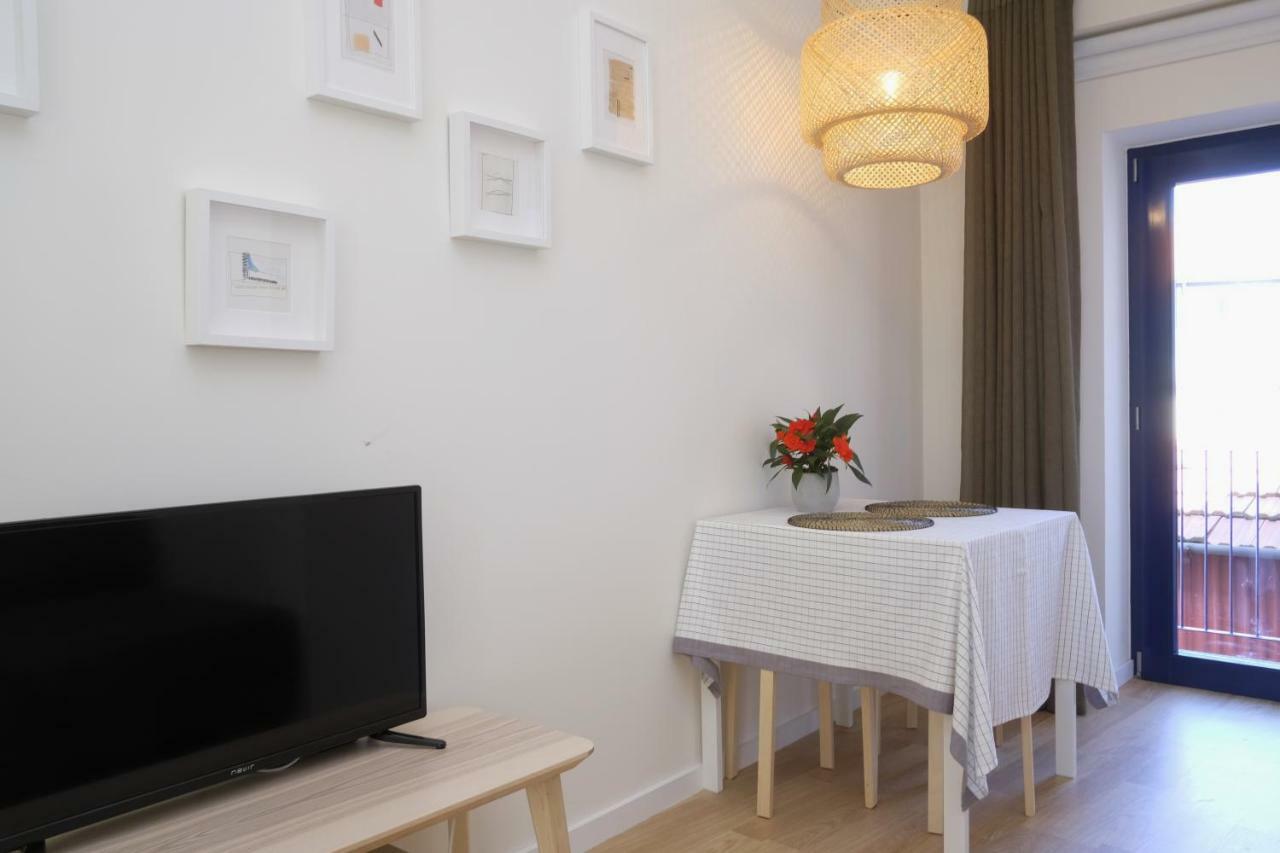 Oporto Wall Apartments ภายนอก รูปภาพ