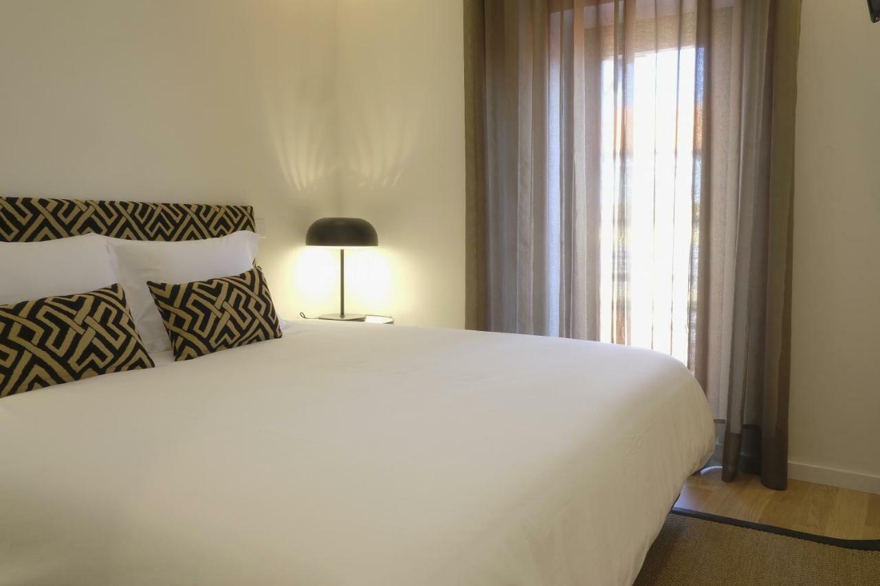 Oporto Wall Apartments ภายนอก รูปภาพ